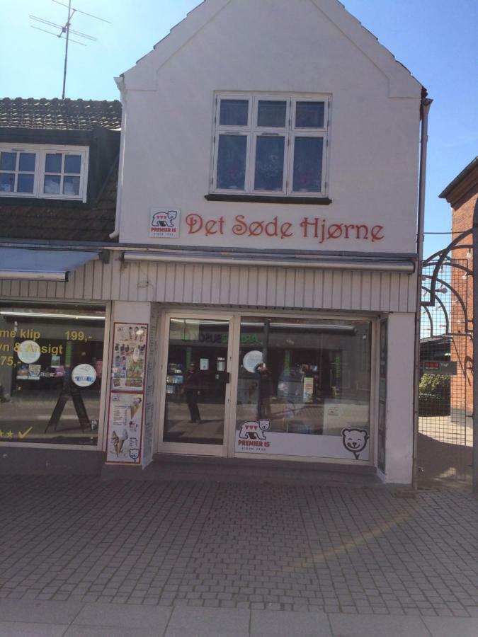 Pegasus Bed And Breakfast Helsinge Exterior photo
